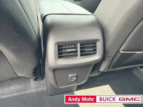 Used 2024 GMC Terrain SLE FWD image 21