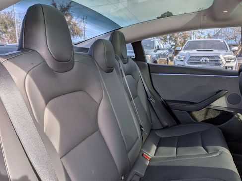 Used 2025 Tesla Model 3 Long Range image 32