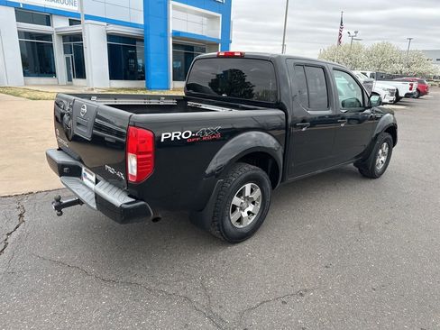 Used 2012 Nissan Frontier PRO-4X image 31