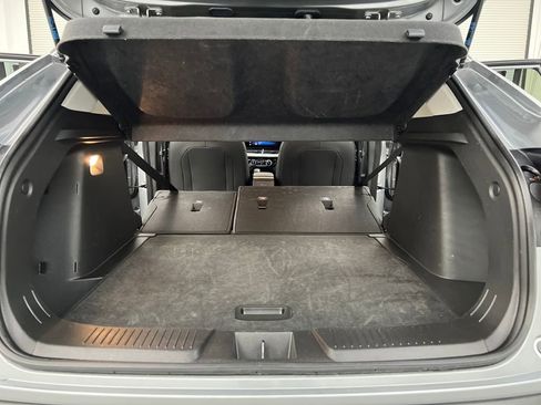 Used 2025 Chevrolet Trax LT image 29