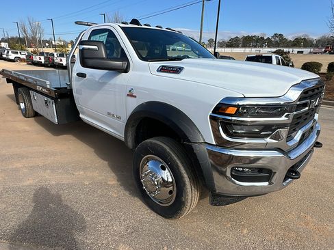 New 2025 RAM 5500 4x4 Regular Cab image 5