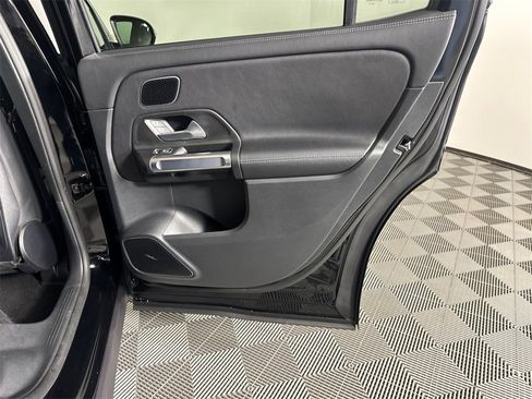 Certified 2025 Mercedes-Benz GLB 250 image 18