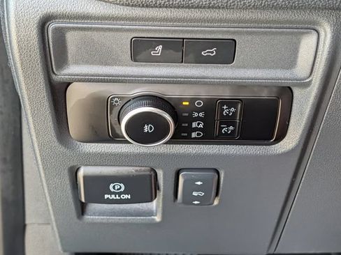 Used 2024 Ford Expedition Limited AWD/4WD image 26