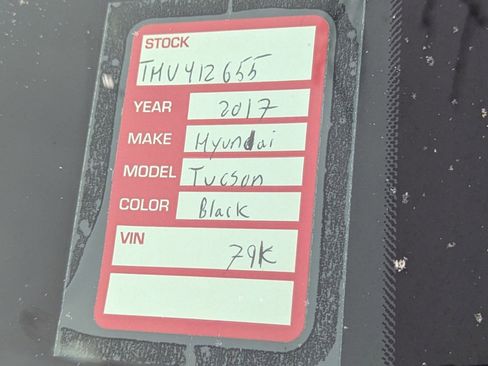 Used 2017 Hyundai Tucson SE image 10
