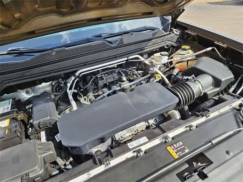 Used 2023 Chevrolet Colorado W/T image 13