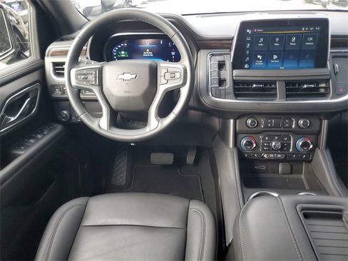 Certified 2024 Chevrolet Tahoe LT w/ Luxury Package image 17