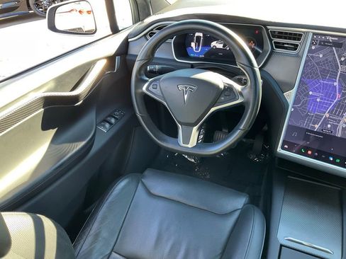 Used 2016 Tesla Model X 90D image 40