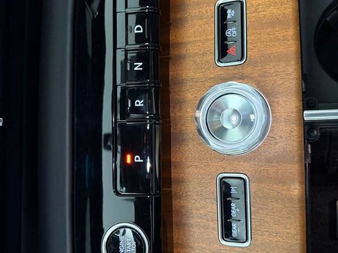 Used 2025 Lincoln Navigator Black Label AWD/4WD image 39