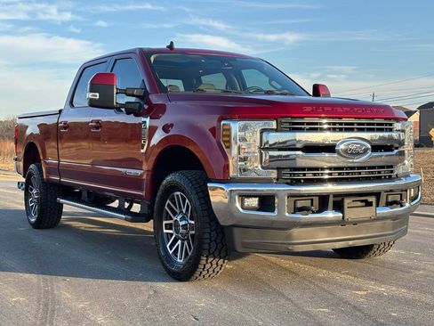 Used 2019 Ford F250 Lariat w/ Lariat Ultimate Package image 3
