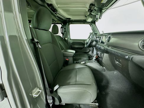 Used 2023 Jeep Wrangler Unlimited w/ Cold Weather Group image 30