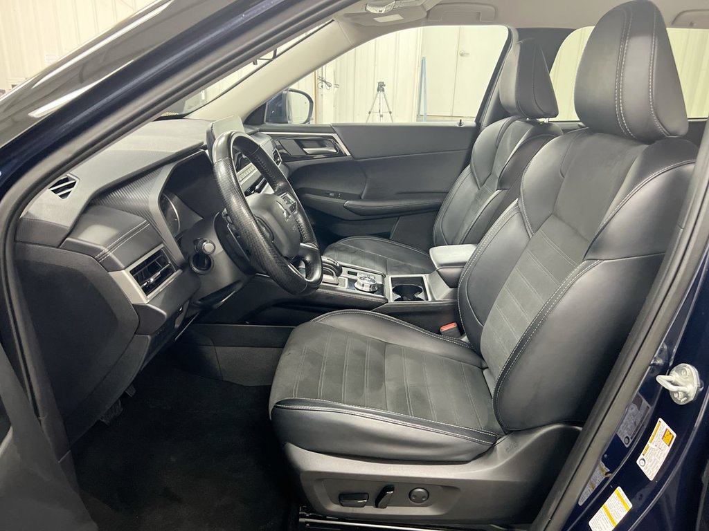 Used 2024 Mitsubishi Outlander SE FWD image 20