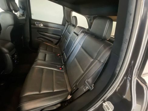 Used 2015 Jeep Grand Cherokee Overland image 23