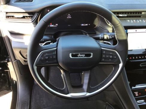 New 2026 Jeep Grand Cherokee Altitude image 25