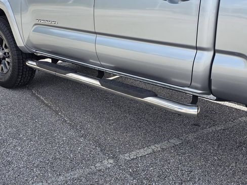 Used 2022 Toyota Tacoma SR5 w/ Technology Package RWD image 24