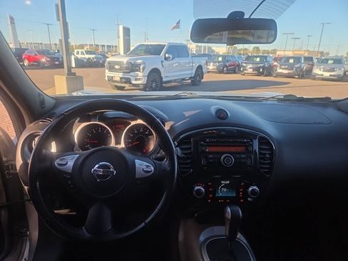 Used 2011 Nissan Juke SV image 16