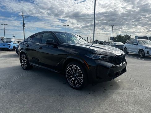 New 2026 BMW X6 xDrive40i w/ Climate Comfort Package AWD/4WD image 3