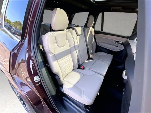 New 2026 Volvo XC90 B5 Plus w/ Protection Package Premier AWD/4WD image 11