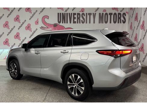 Used 2022 Toyota Highlander XLE image 13