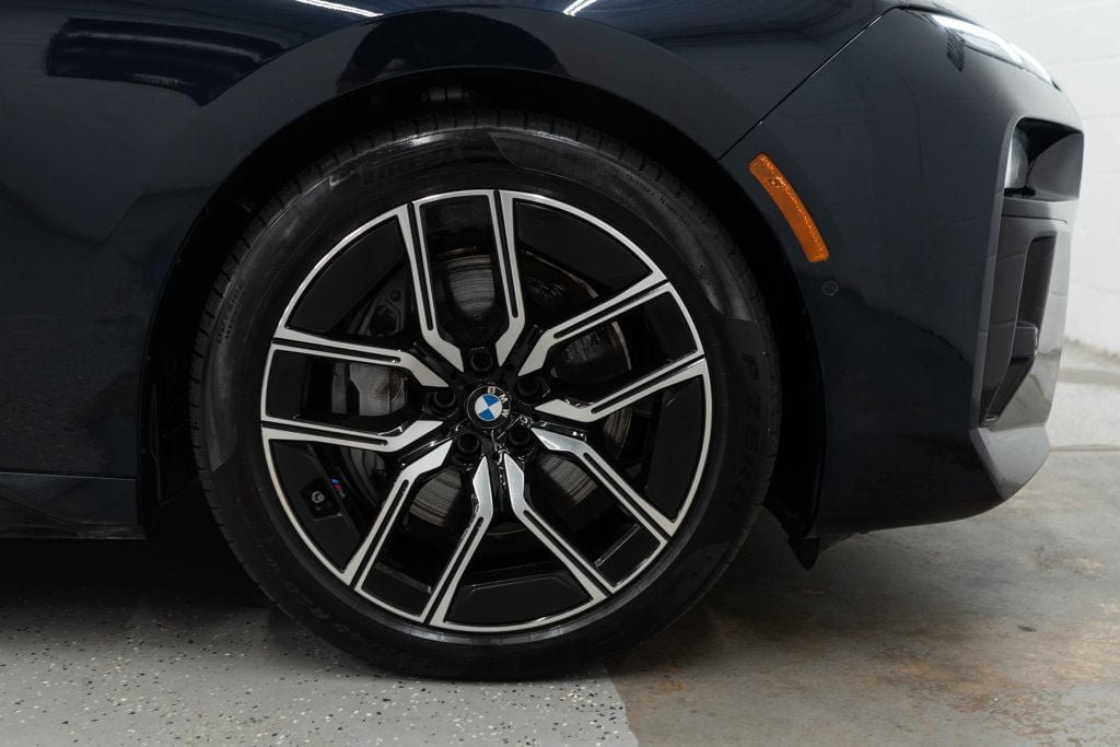 Used 2026 BMW 740i xDrive AWD/4WD image 45