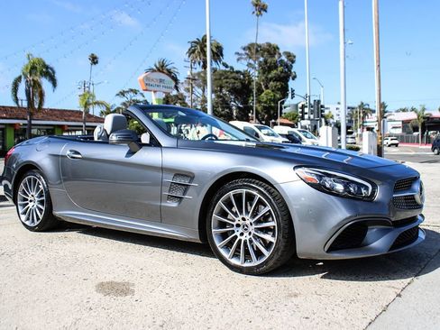 Used 2018 Mercedes-Benz SL 550 image 9