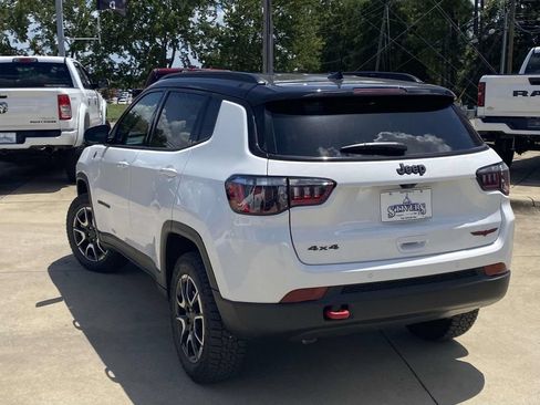 New 2026 Jeep Compass Trailhawk AWD/4WD image 33