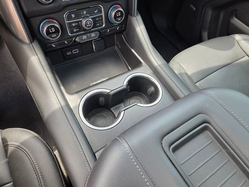 Used 2023 Chevrolet Tahoe LT w/ Luxury Package RWD image 28