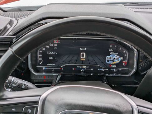 Used 2024 GMC Sierra 3500 SLE w/ SLE Value Package image 32