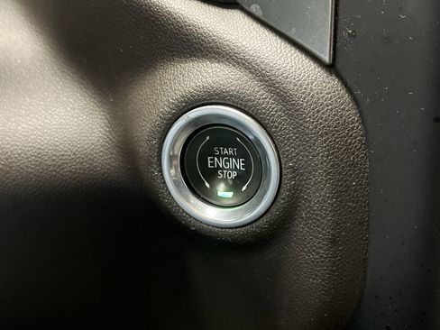 Used 2020 Chevrolet Silverado 1500 LT w/ Convenience Package image 19