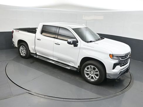 Used 2025 Chevrolet Silverado 1500 LTZ AWD/4WD image 27