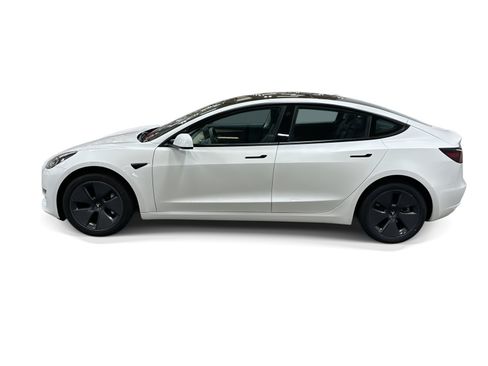 Certified 2023 Tesla Model 3 Standard Range RWD image 3
