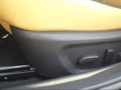 New 2025 Nissan Sentra SV w/ SV Premium Package image 32