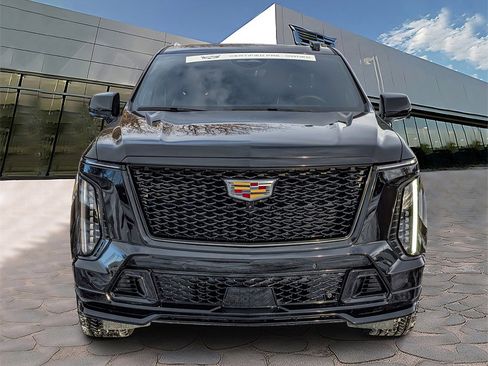 Certified 2025 Cadillac Escalade ESV V image 6