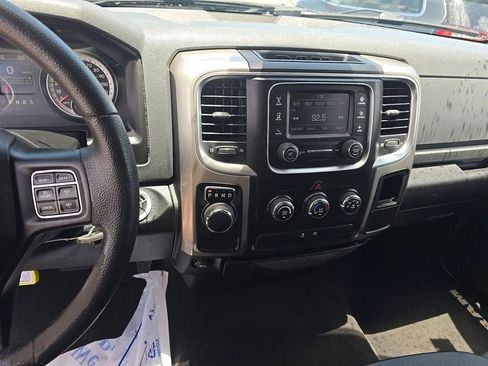 Used 2017 RAM 1500 Classic SLT RWD image 17