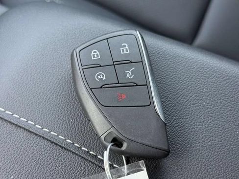 Used 2026 Chevrolet Traverse LT AWD/4WD image 34