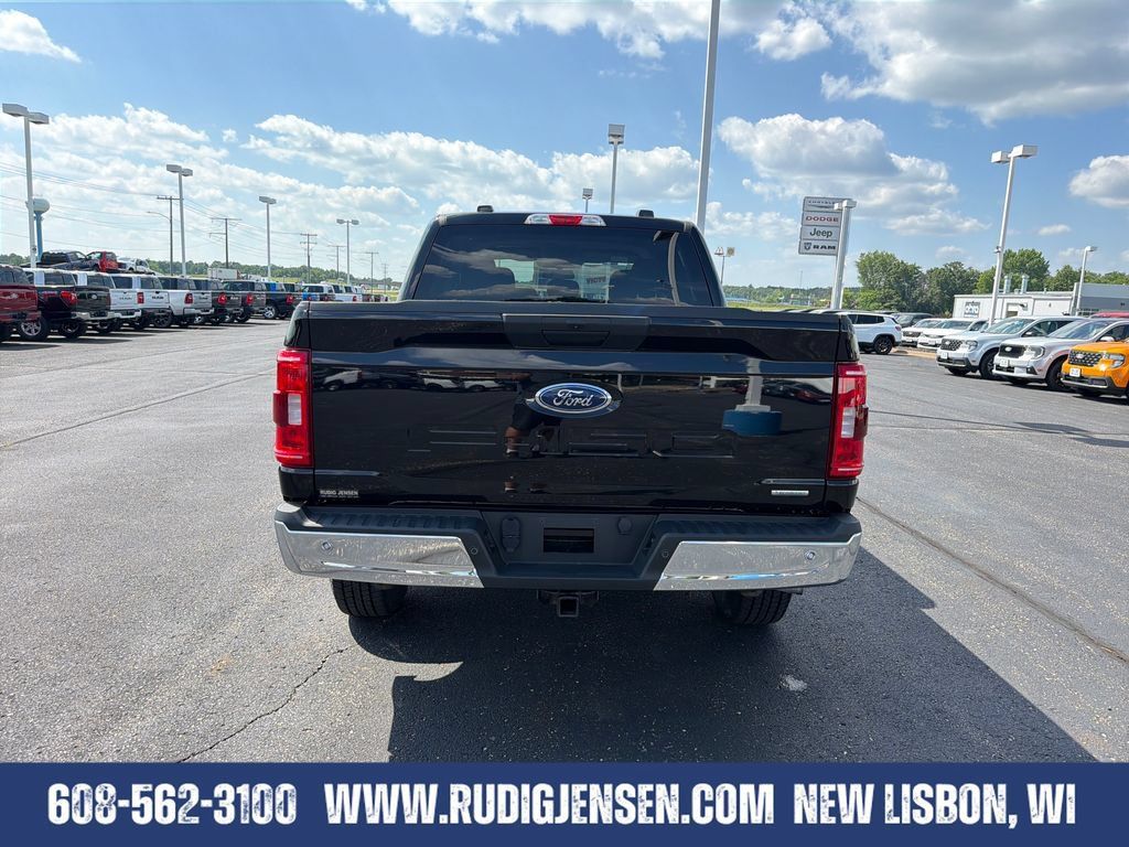 Used 2021 Ford F150 XLT AWD/4WD image 4