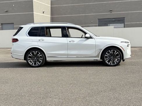 New 2026 BMW X7 xDrive40i AWD/4WD image 4