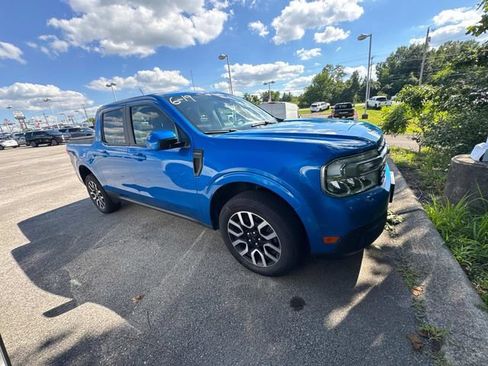Used 2022 Ford Maverick Lariat FWD image 5