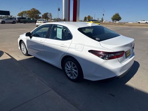 Used 2024 Toyota Camry LE image 6