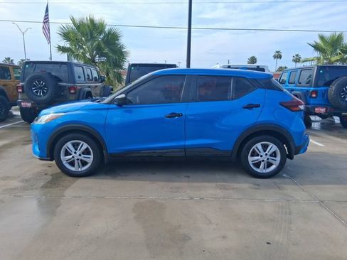 Used 2022 Nissan Kicks S FWD image 4