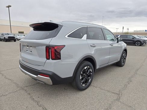 New 2026 Kia Sorento S FWD image 3