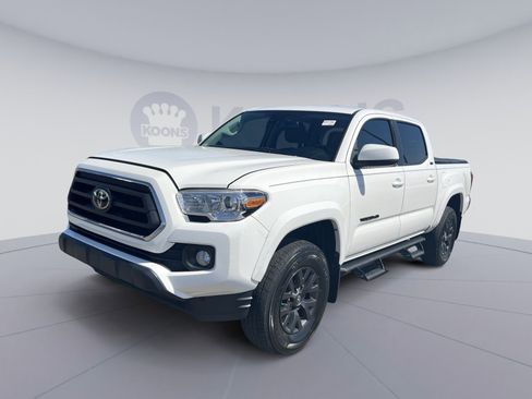 Used 2020 Toyota Tacoma SR5 image 1