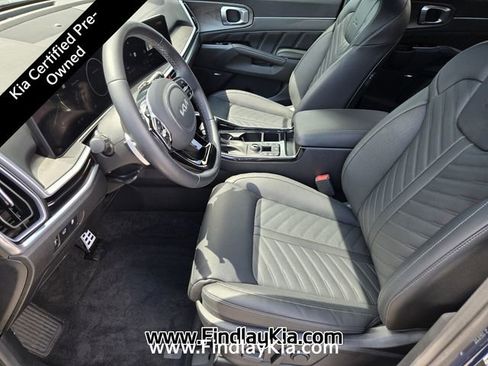 Certified 2025 Kia Sorento SX Prestige AWD/4WD image 12