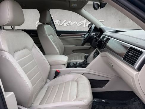 Used 2019 Volkswagen Atlas SEL Premium image 24