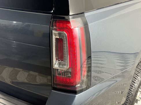 Used 2020 GMC Yukon Denali w/ Enhanced Security Package image 34