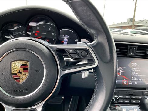Used 2018 Porsche 911 Carrera image 18