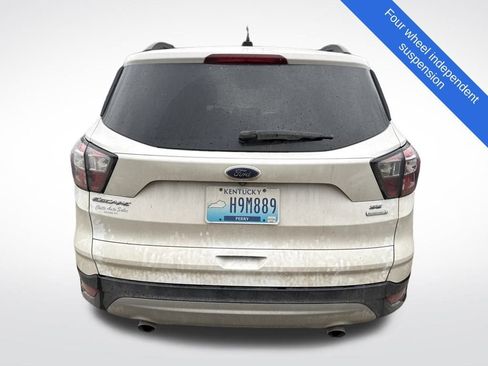 Used 2018 Ford Escape SE image 5