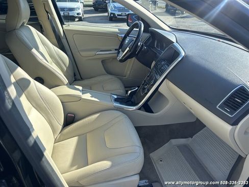 Used 2015 Volvo XC60 T6 image 13