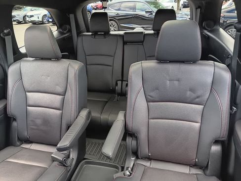 Used 2021 Honda Pilot Black Edition image 13