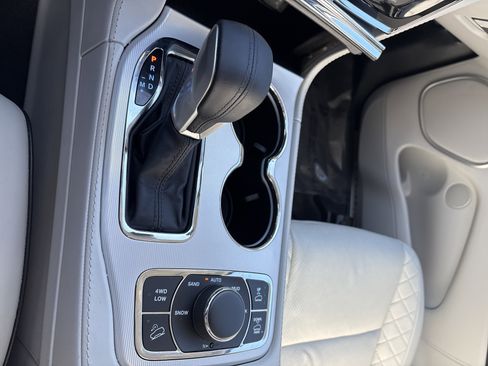 Certified 2021 Jeep Grand Cherokee Summit image 32