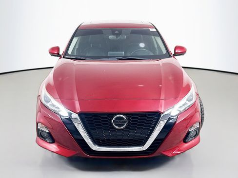 Used 2019 Nissan Altima 2.5 Platinum FWD image 2